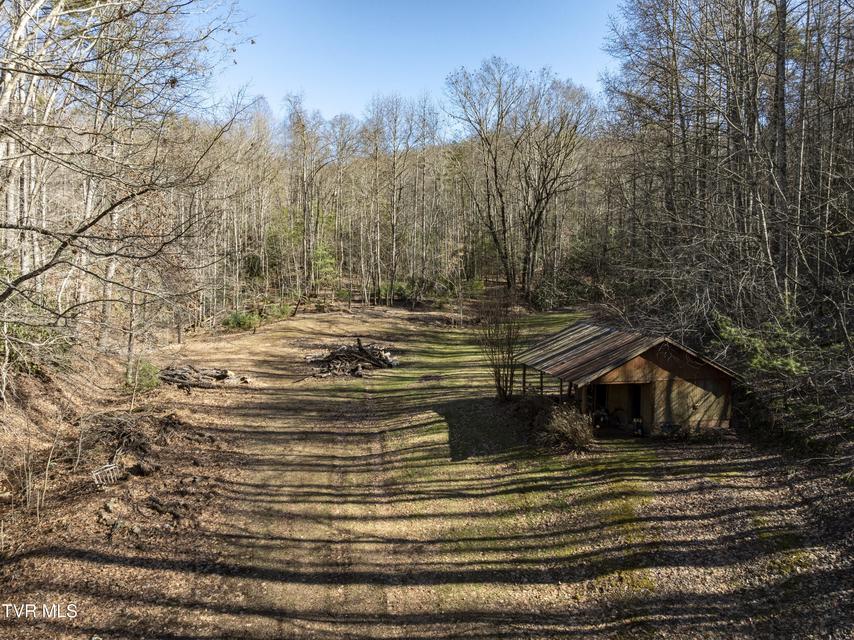 Photo #35: 124 Ogle Road