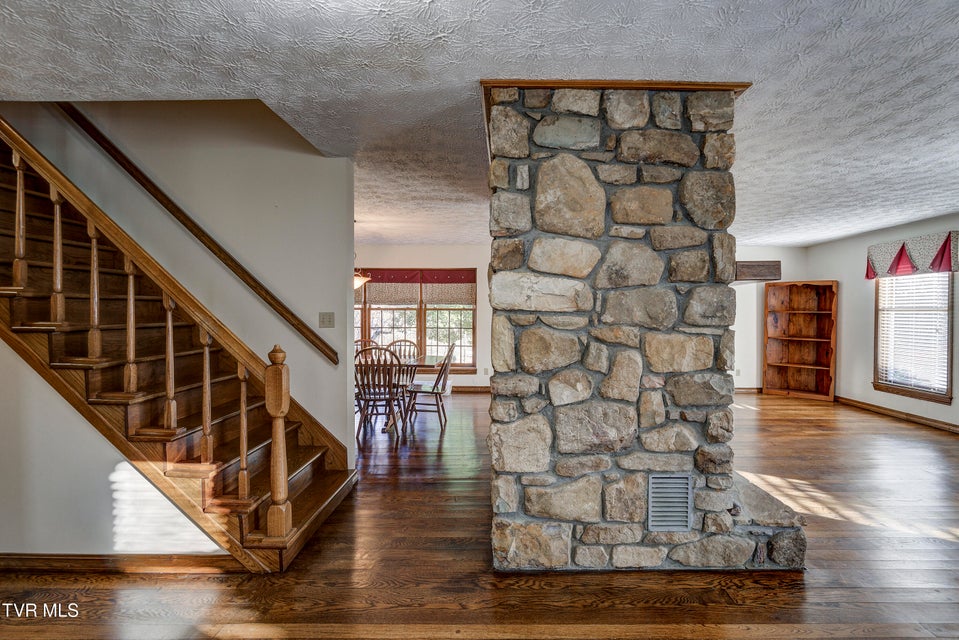 Photo #16: 150 Miller Crossing