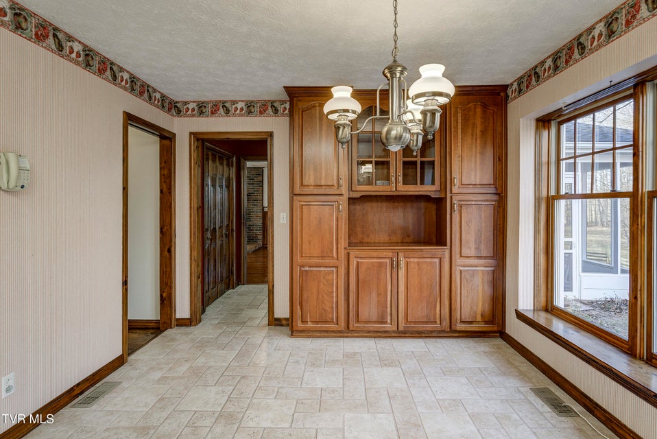 Photo #29: 150 Miller Crossing