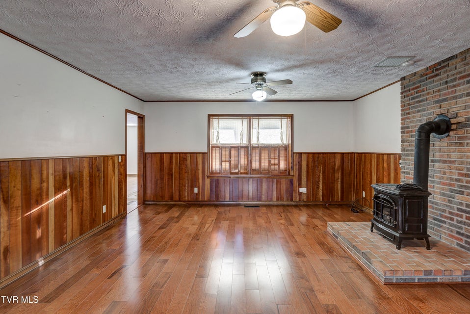 Photo #34: 150 Miller Crossing