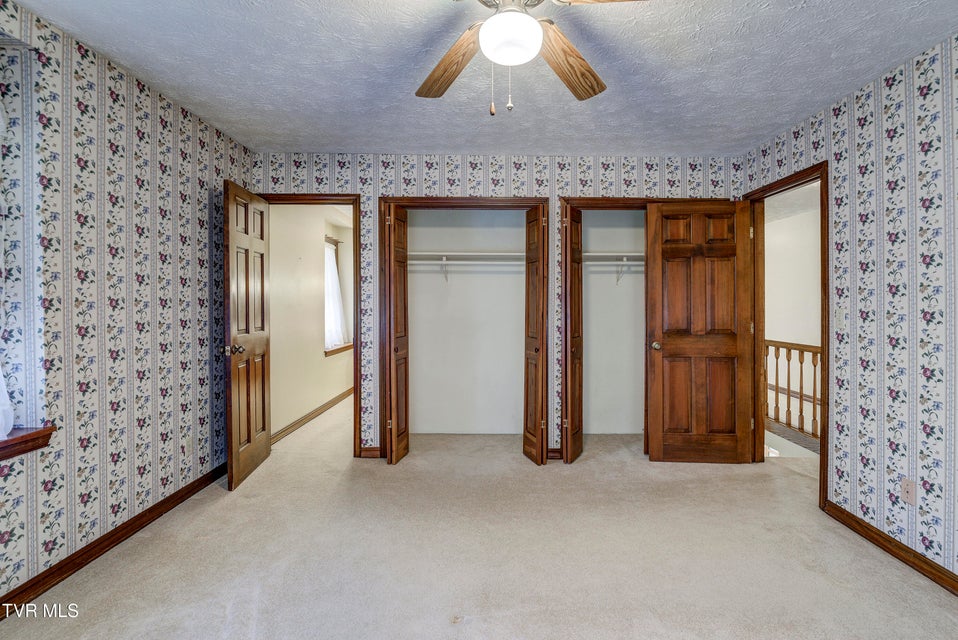 Photo #40: 150 Miller Crossing