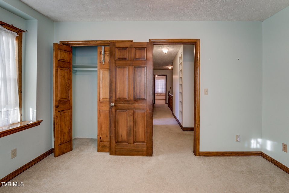 Photo #48: 150 Miller Crossing