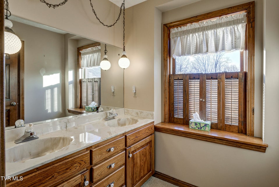 Photo #50: 150 Miller Crossing