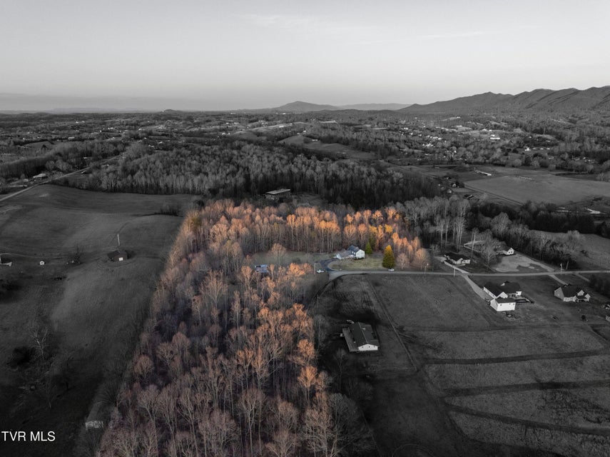 Photo #12: 150 Miller Crossing