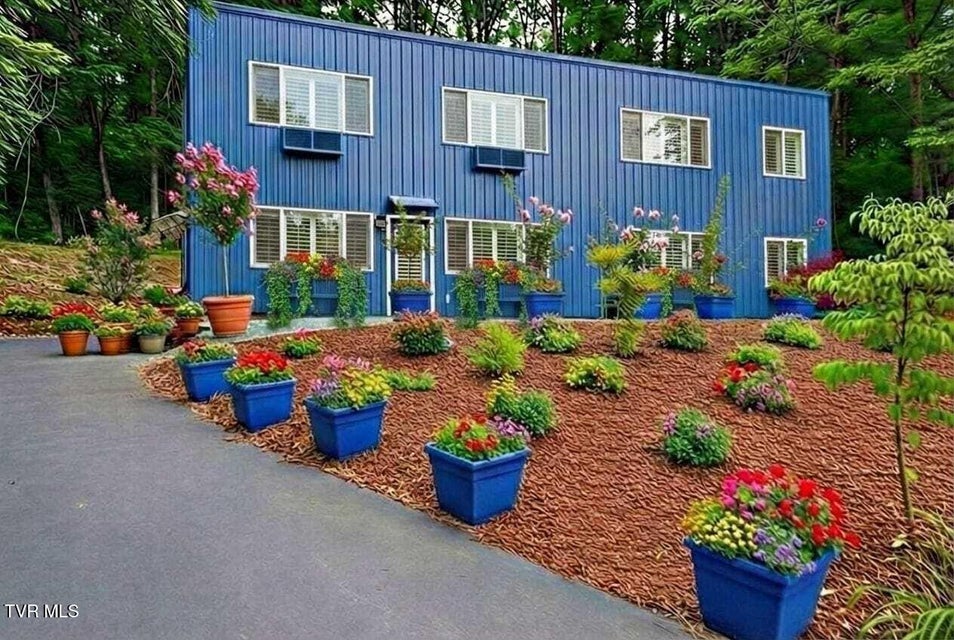 Photo #19: 3 Overlook Court