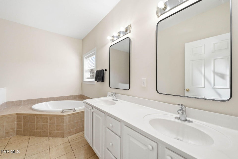 Photo #21: 163 Dean Archer Road