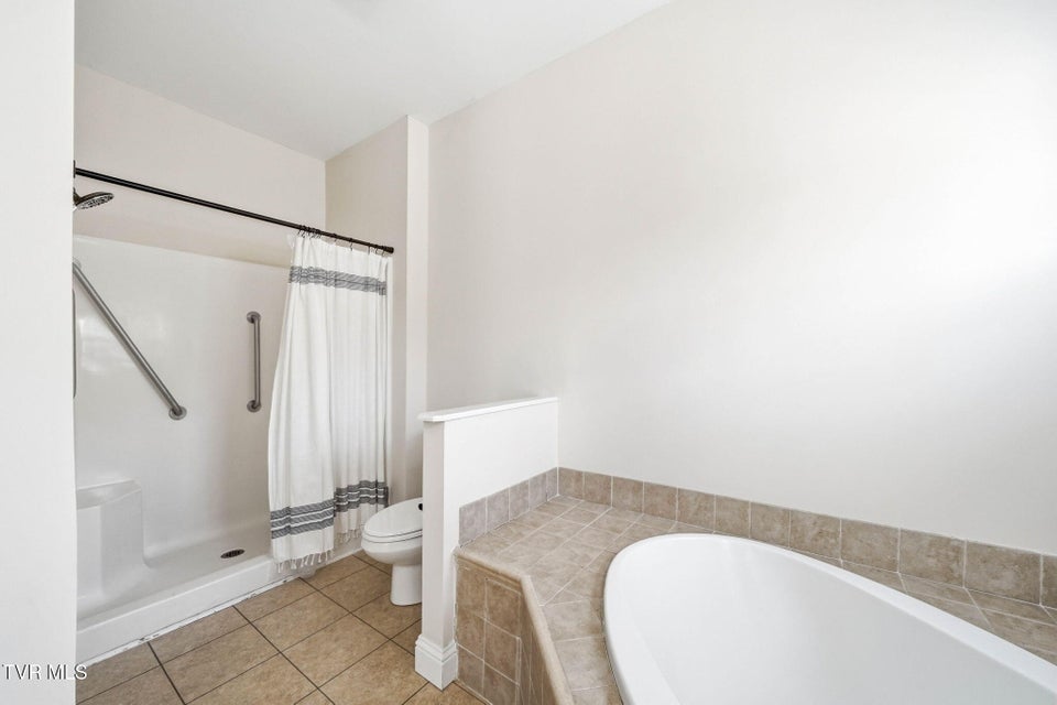 Photo #23: 163 Dean Archer Road