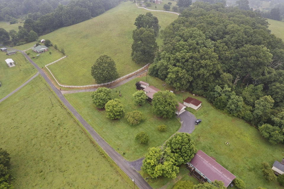 Photo #27: 281 Willis Road