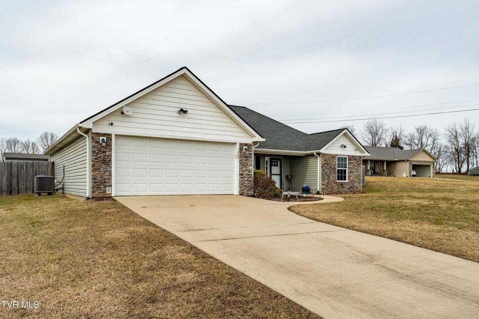 Photo #7: 1227 Quaker Run