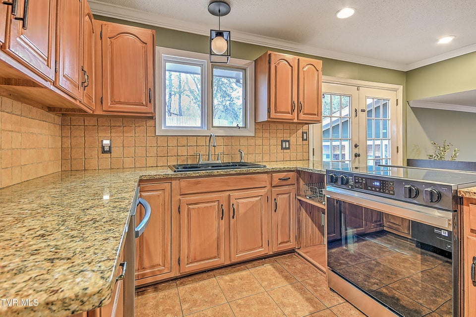 Photo #20: 149 Kingsbridge 