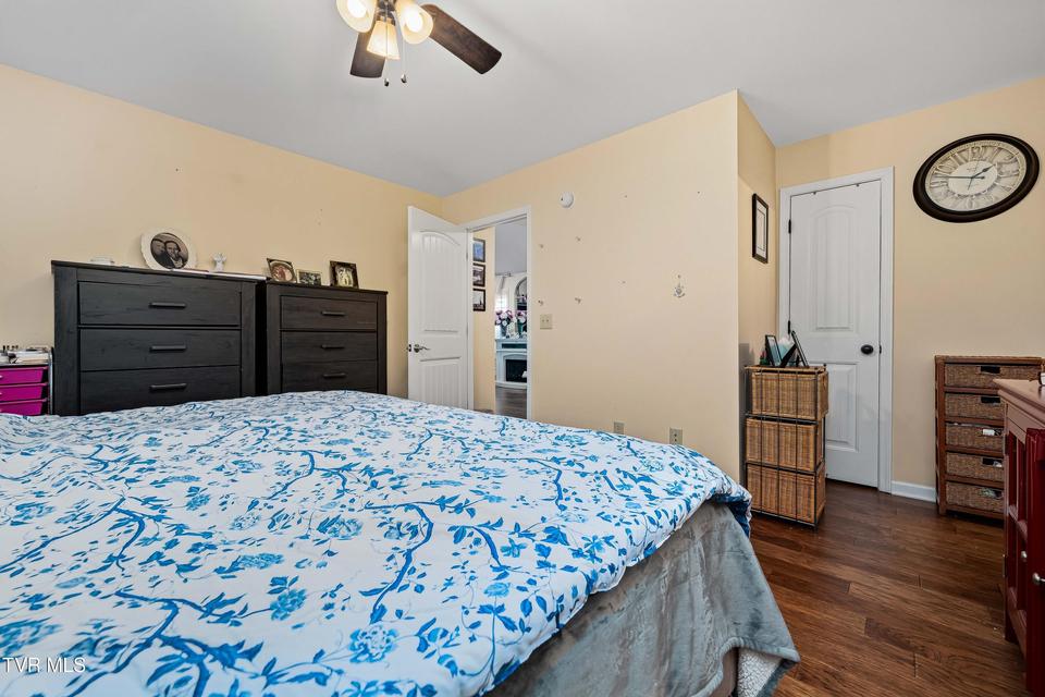 Photo #33: 1227 Quaker Run