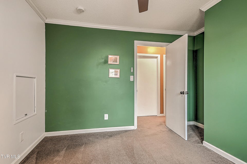 Photo #38: 149 Kingsbridge 