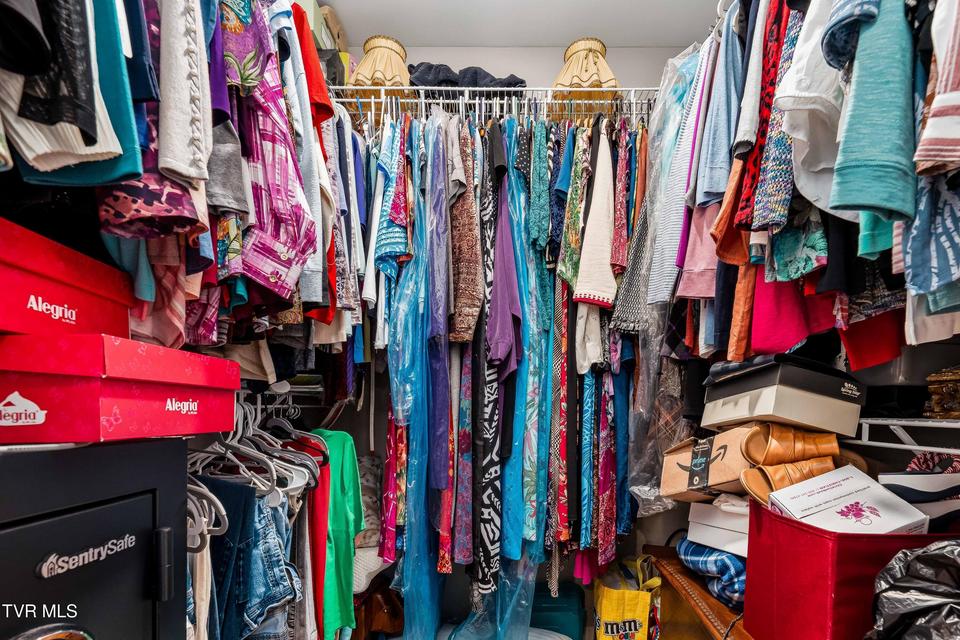 Photo #34: 1227 Quaker Run