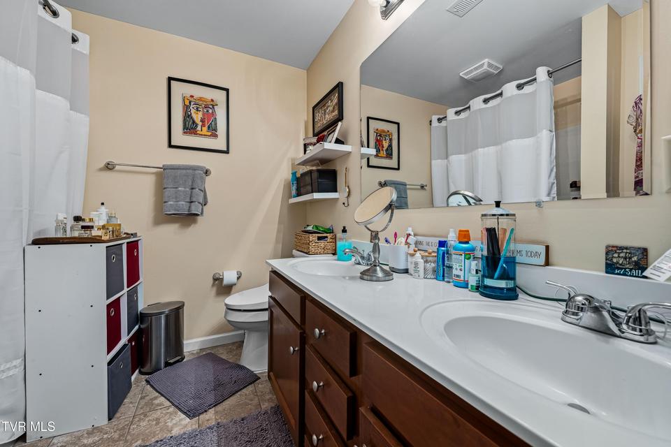 Photo #35: 1227 Quaker Run