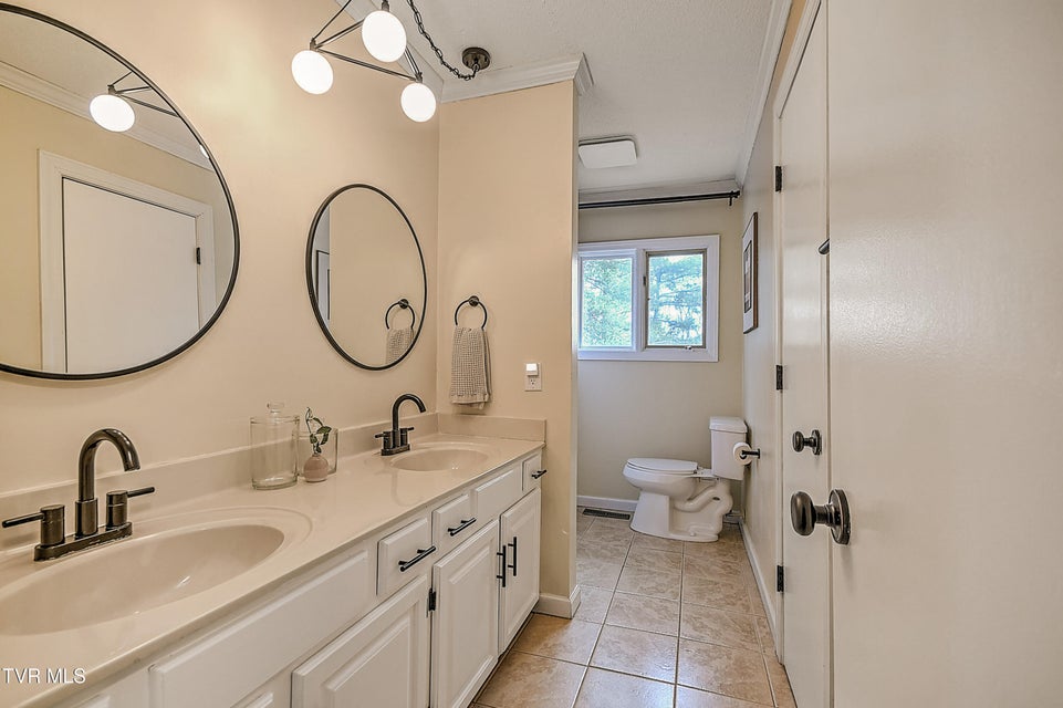 Photo #43: 149 Kingsbridge 