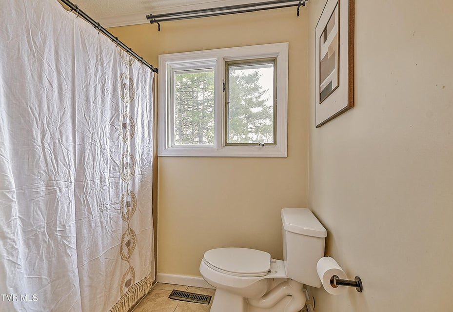 Photo #44: 149 Kingsbridge 