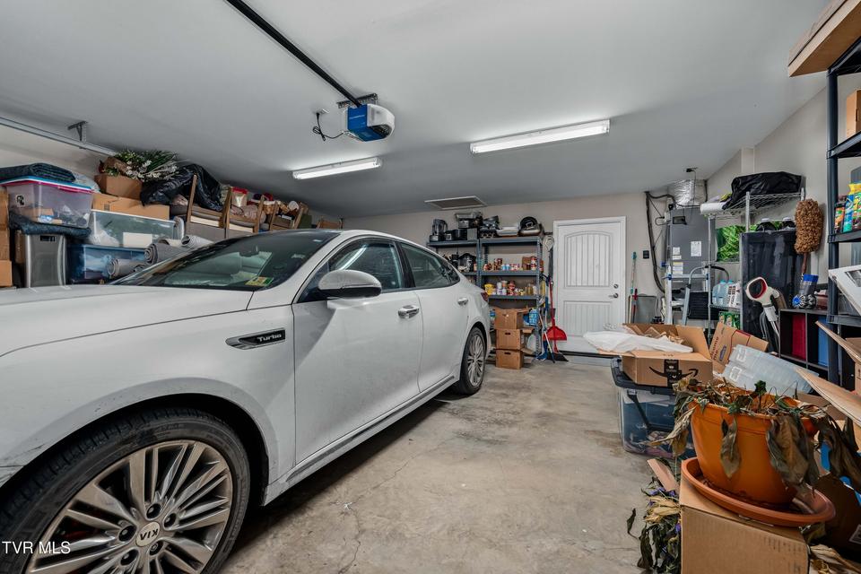 Photo #37: 1227 Quaker Run