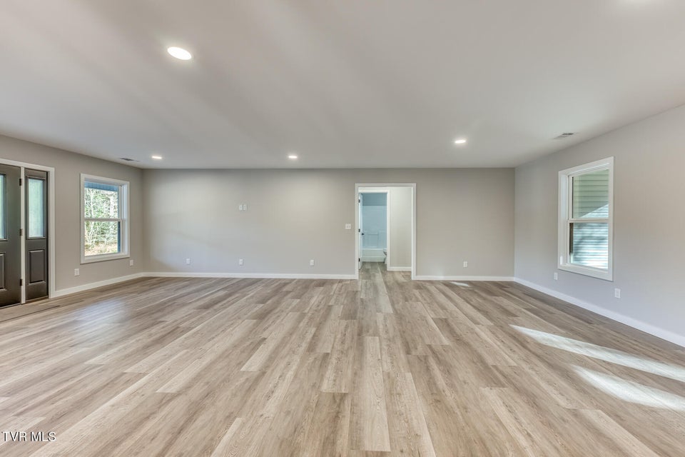 Photo #8: 1105 Laurelwood Lane