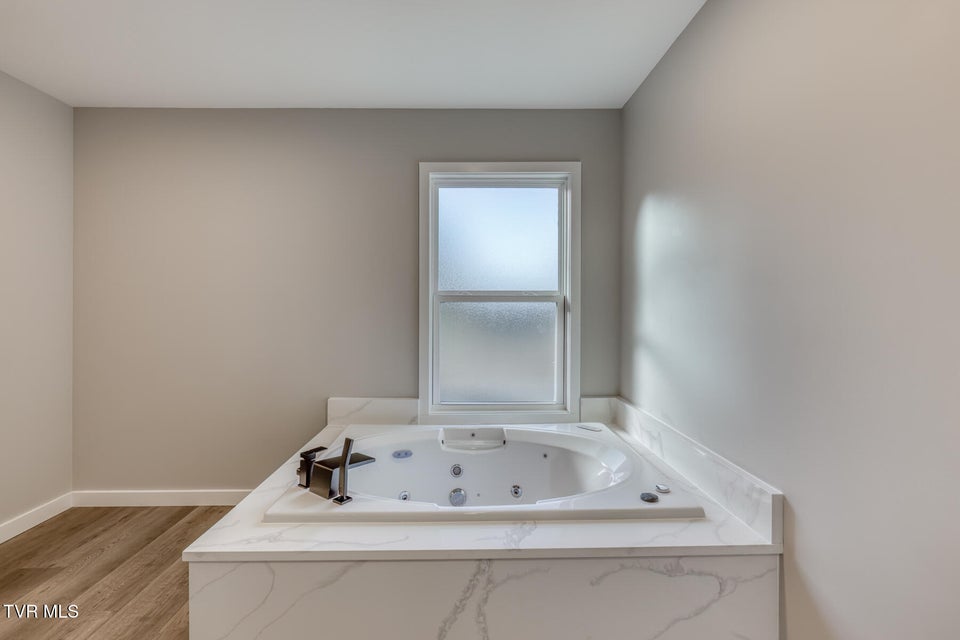 Photo #37: 1105 Laurelwood Lane