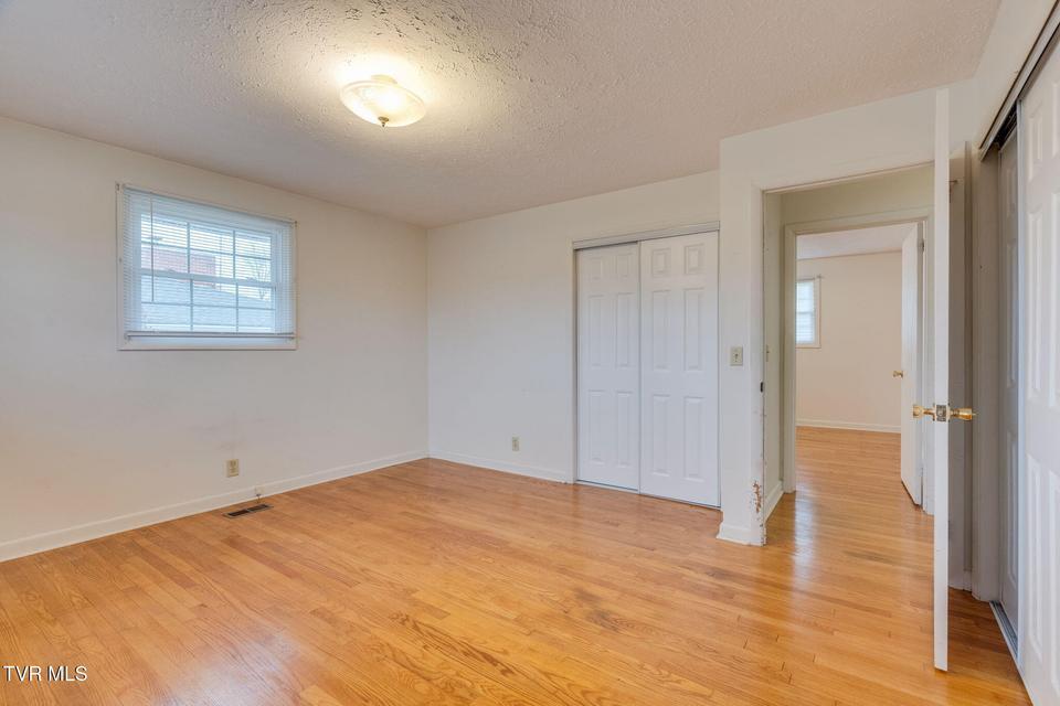 Photo #14: 817 Mimosa Drive