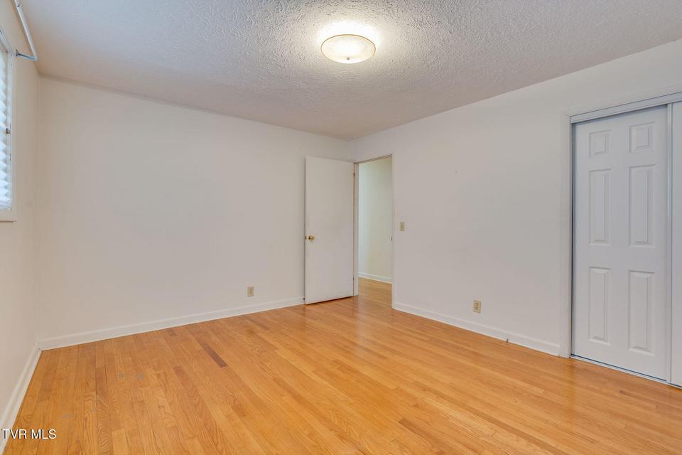 Photo #19: 817 Mimosa Drive