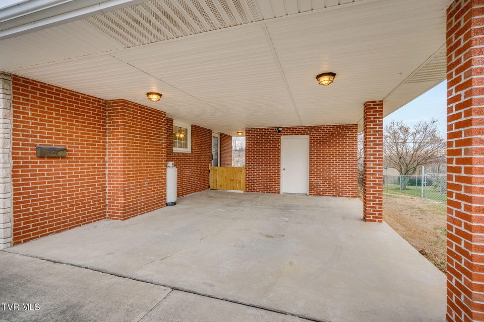 Photo #24: 817 Mimosa Drive