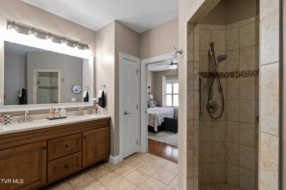 Photo #25: 132 Southridge Drive