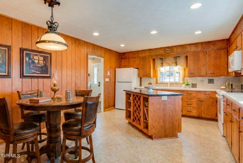 Photo #14: 416 Manderley Road