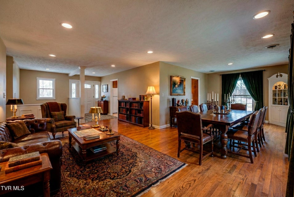 Photo #8: 416 Manderley Road