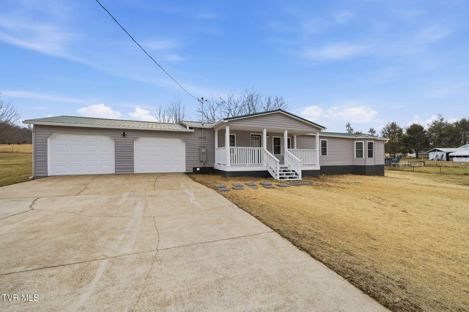 Photo #2: 68 Harold Cemetery Road