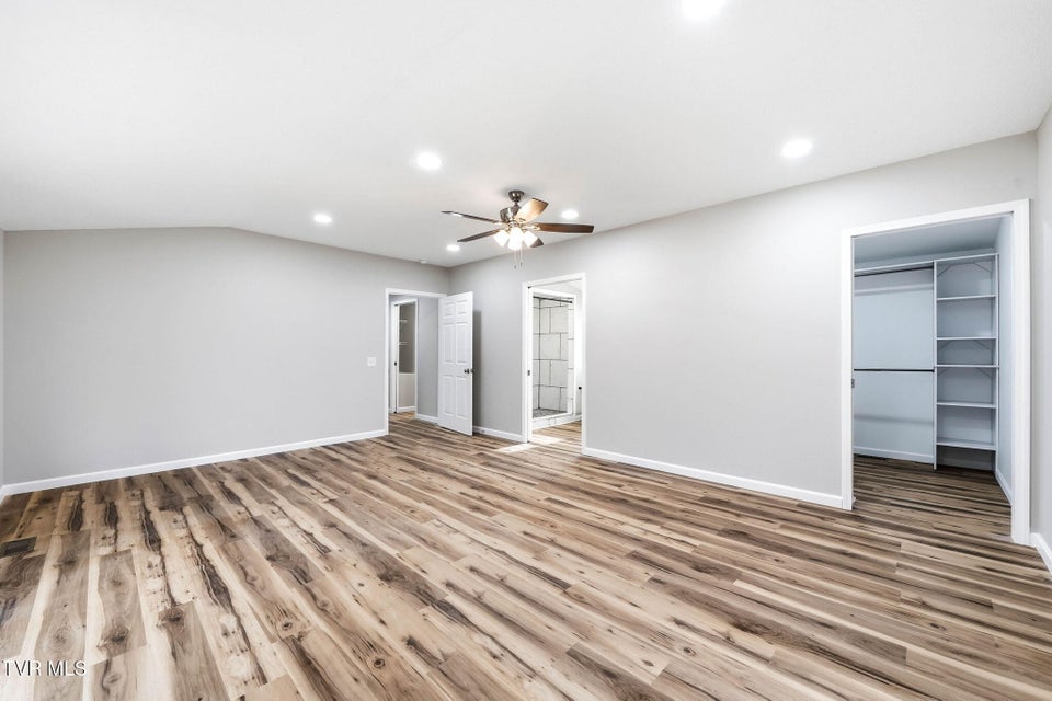 Photo #17: 68 Harold Cemetery Road