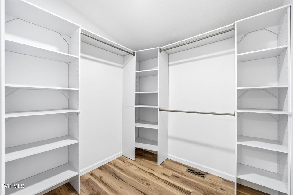 Photo #15: 68 Harold Cemetery Road