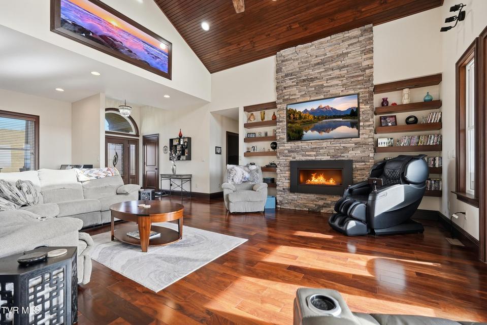 Photo #12: 290 Spyglass Drive