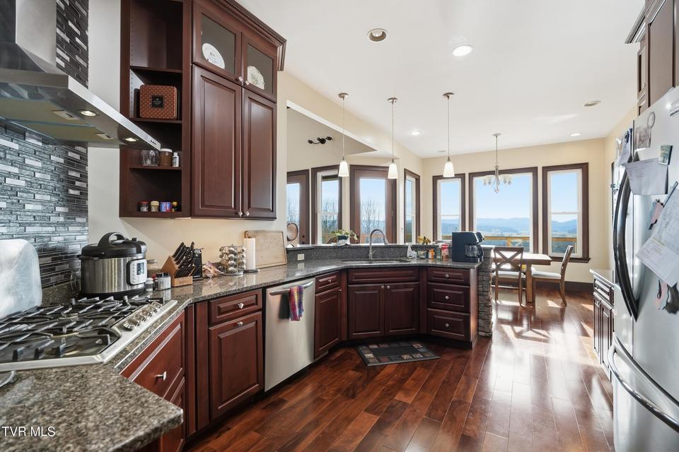 Photo #15: 290 Spyglass Drive