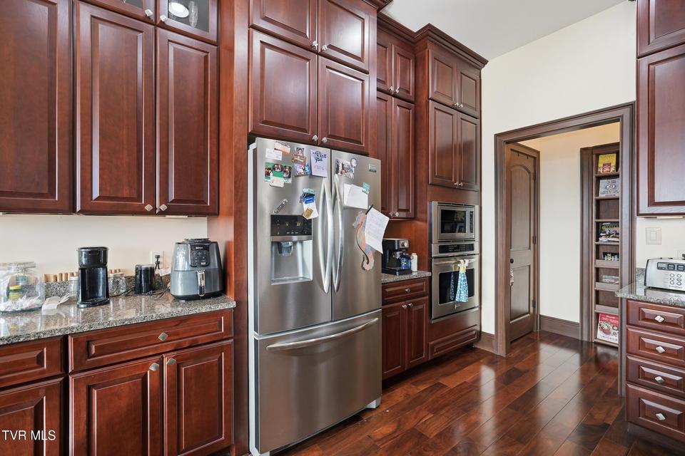 Photo #17: 290 Spyglass Drive