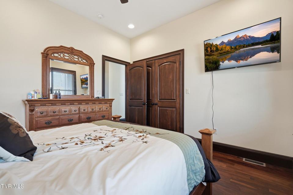 Photo #34: 290 Spyglass Drive