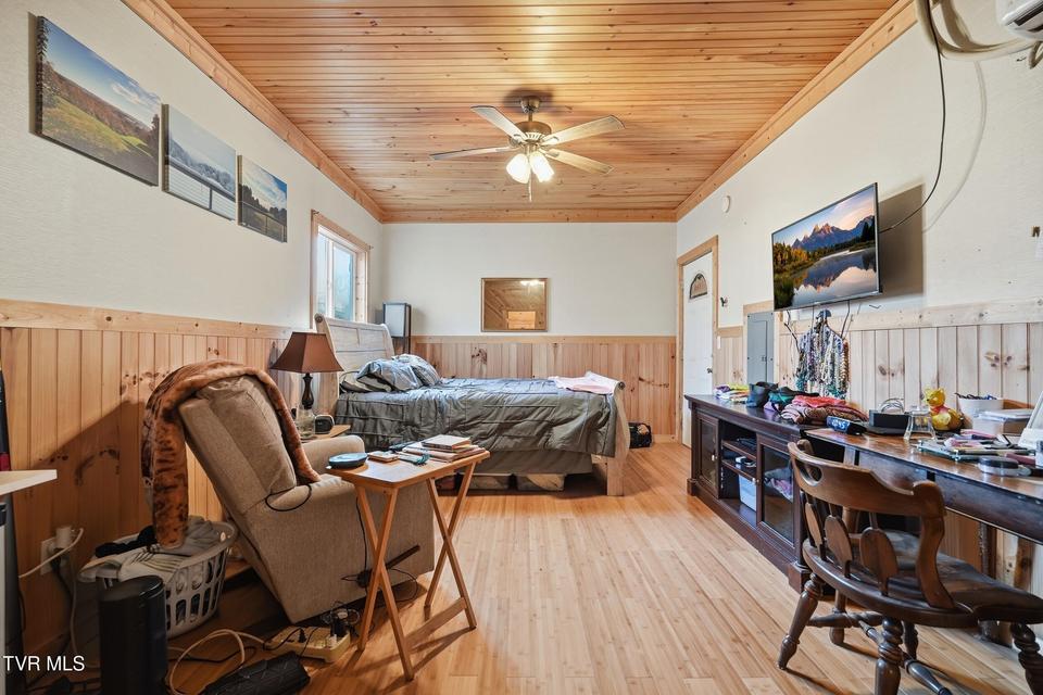 Photo #60: 290 Spyglass Drive