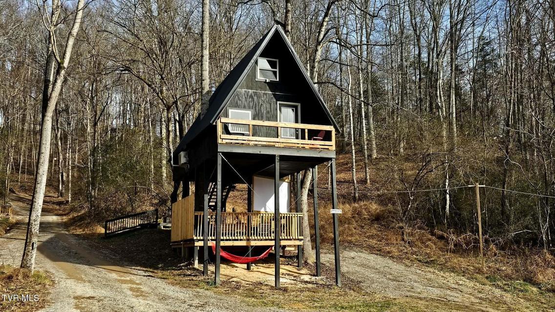 Photo #75: 290 Spyglass Drive