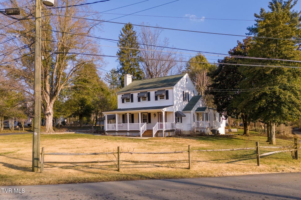 Photo #4: 2111 Lee Highway