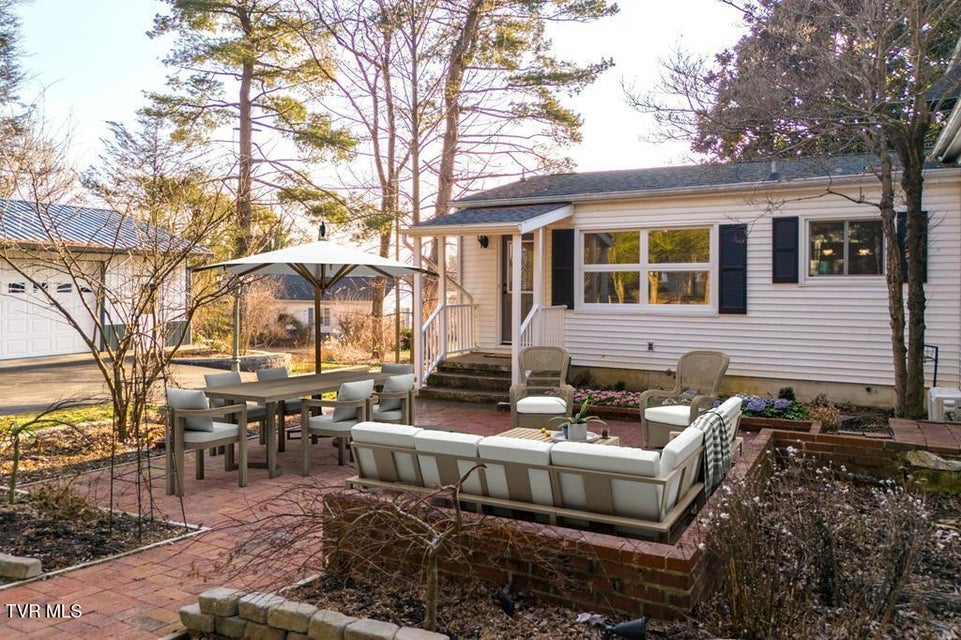 Photo #6: 2111 Lee Highway