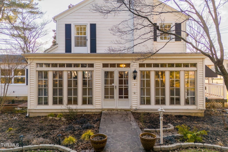 Photo #8: 2111 Lee Highway