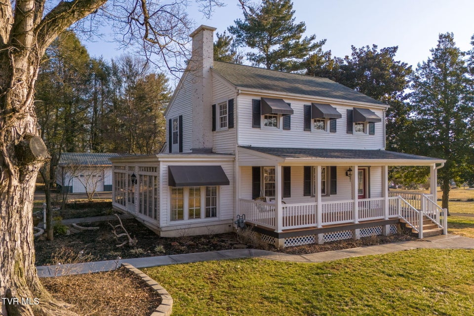 Photo #25: 2111 Lee Highway