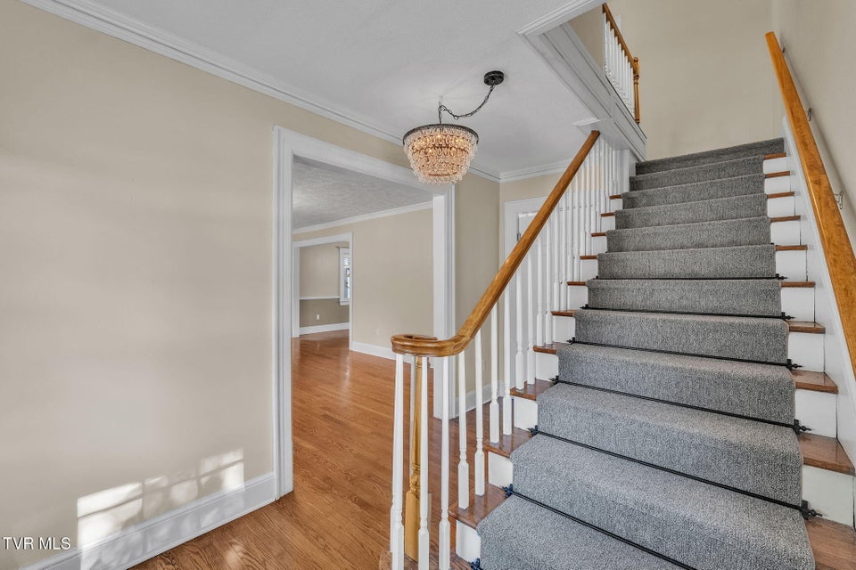 Photo #31: 2111 Lee Highway