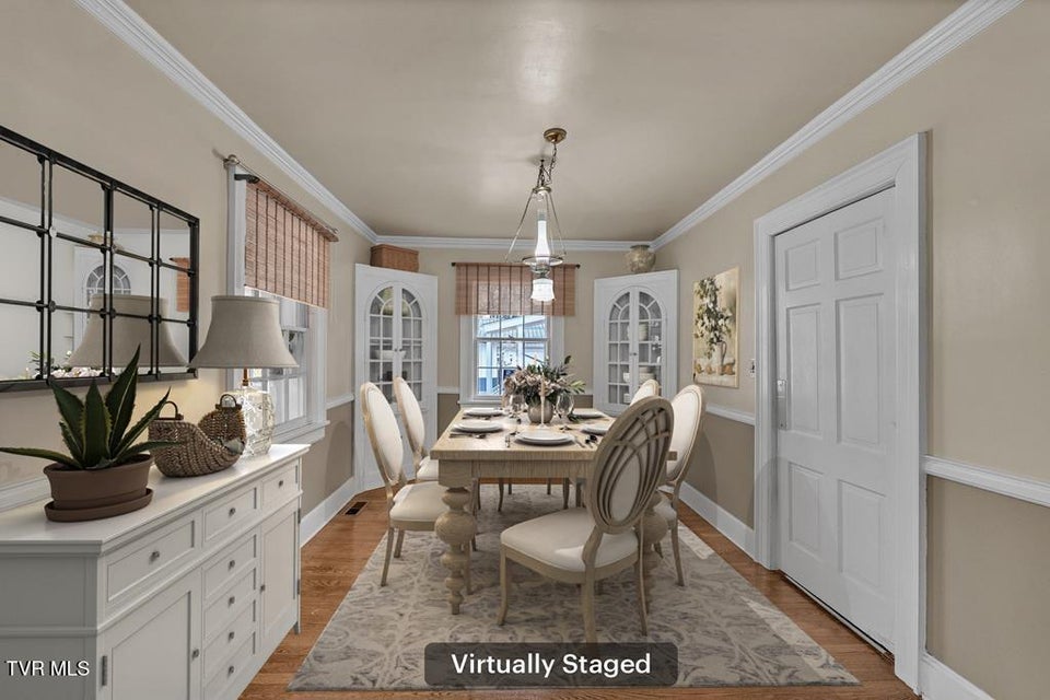 Photo #34: 2111 Lee Highway