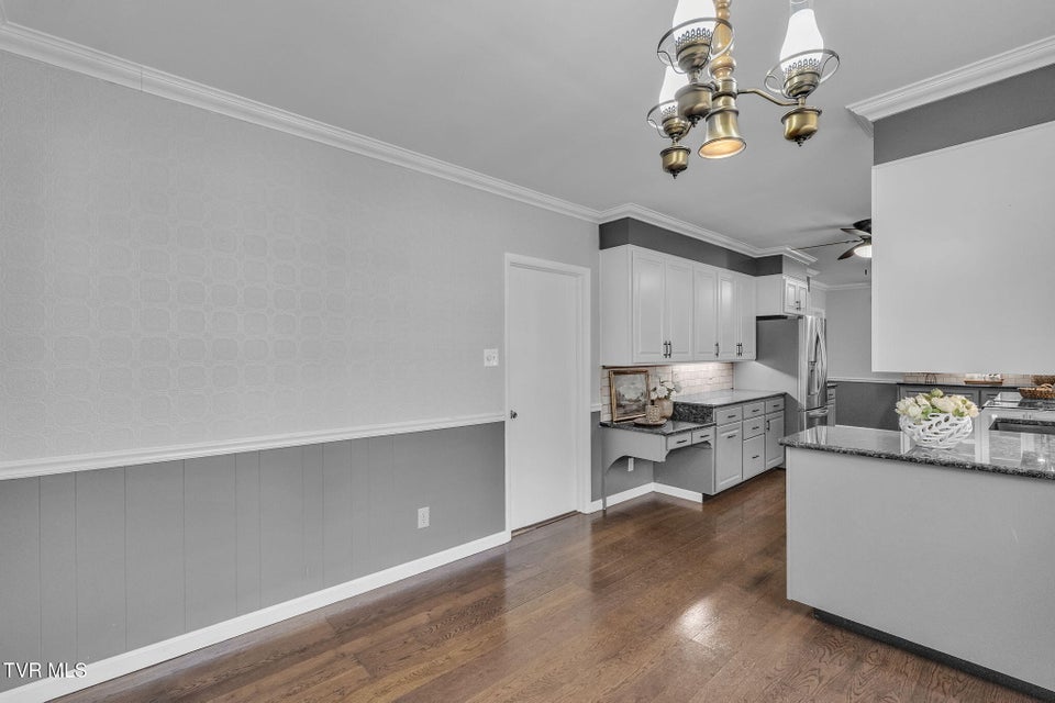 Photo #59: 2111 Lee Highway