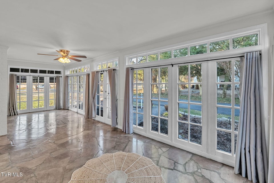 Photo #62: 2111 Lee Highway