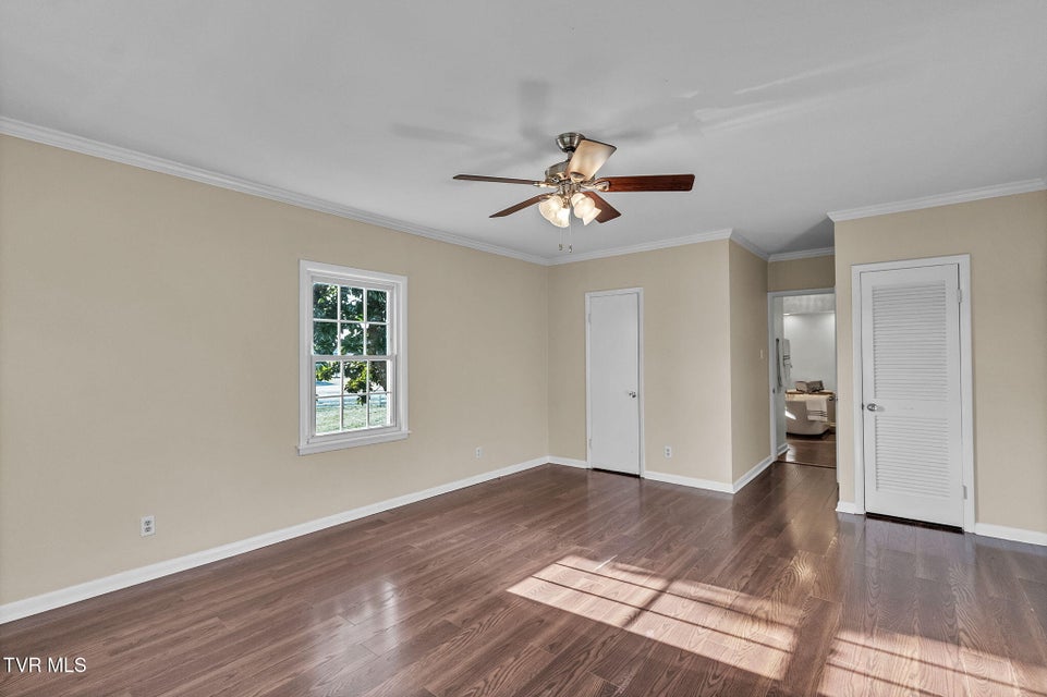 Photo #65: 2111 Lee Highway