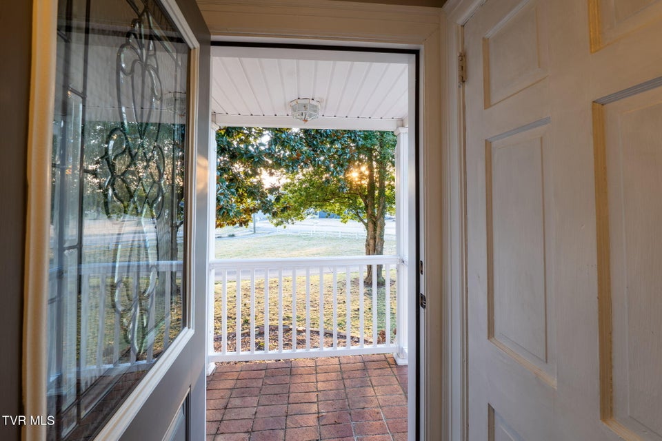 Photo #87: 2111 Lee Highway