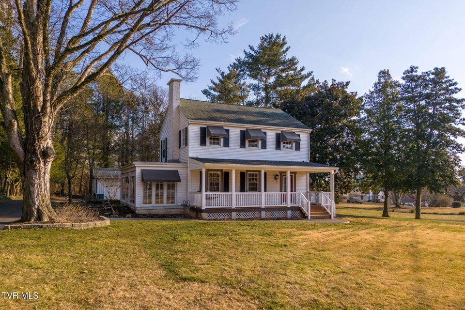 Photo #89: 2111 Lee Highway