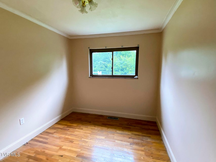 Photo #9: 1166 Lake Drive